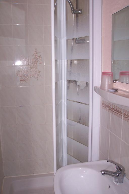 Bed and Breakfast Le Moulin Du Bignon Lassy Exterior foto