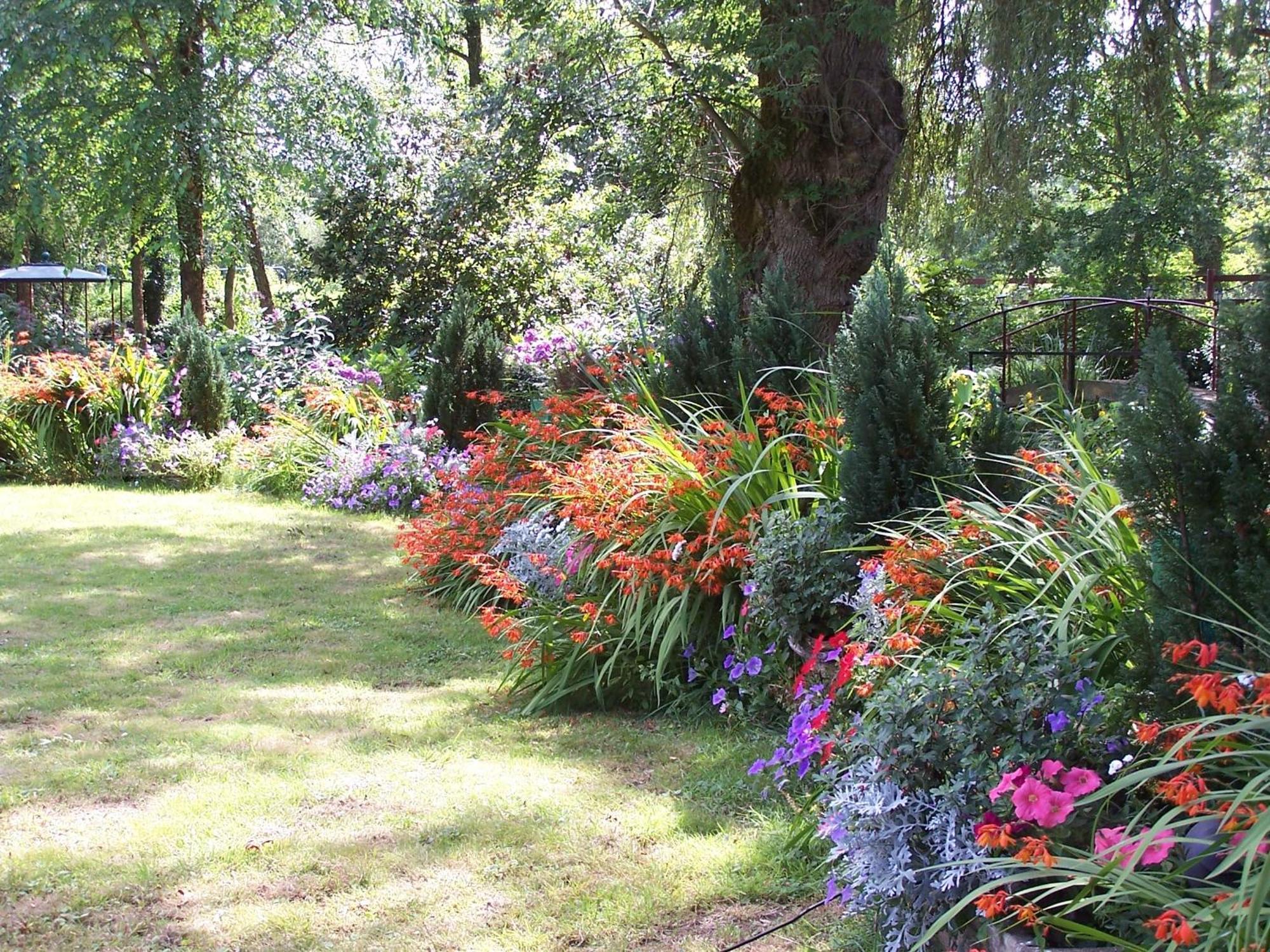 Bed and Breakfast Le Moulin Du Bignon Lassy Exterior foto