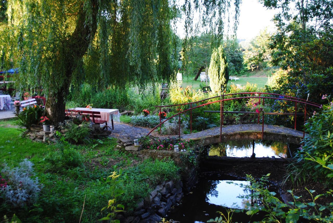 Bed and Breakfast Le Moulin Du Bignon Lassy Exterior foto