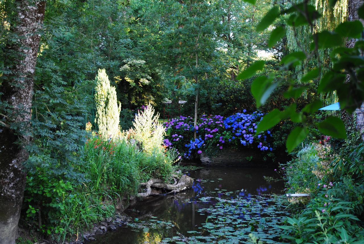 Bed and Breakfast Le Moulin Du Bignon Lassy Exterior foto